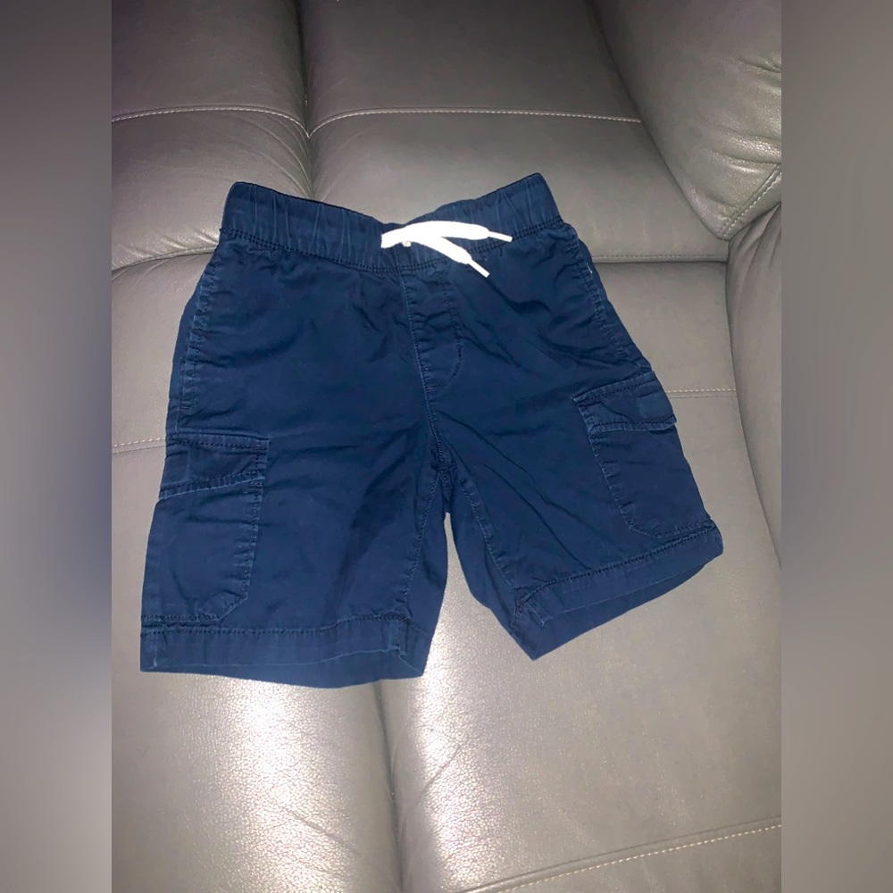 Like new old navy kids shorts. Size 6
